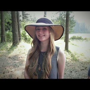 Meet your Posher, Alyssa